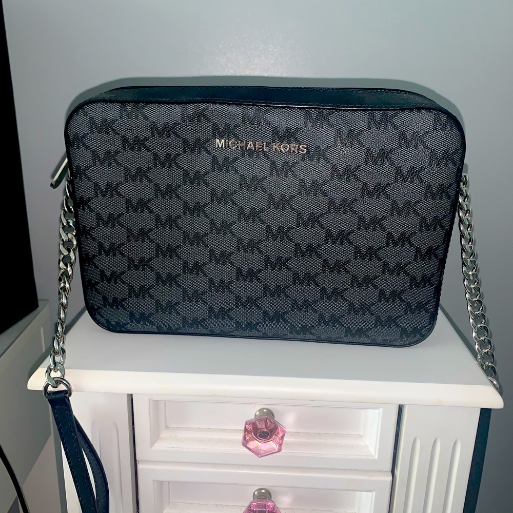 Michael Kors crossbody purse